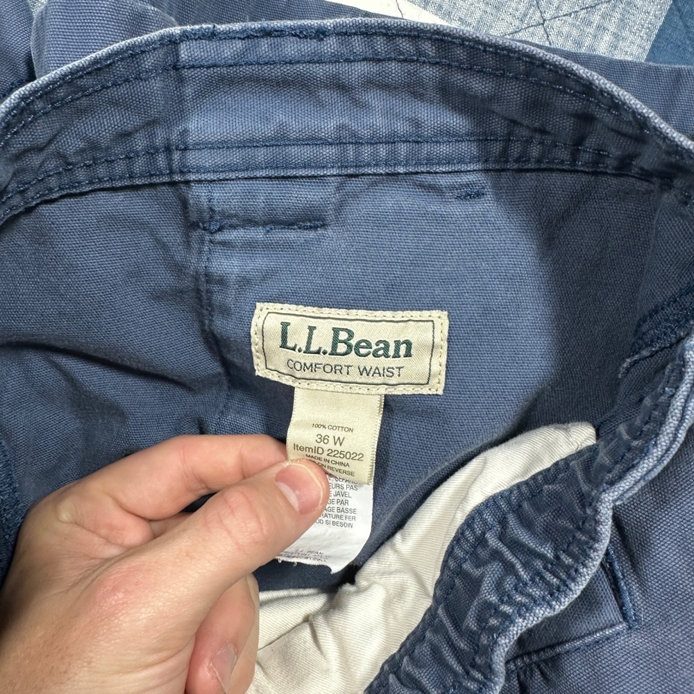 90s LL Bean Comfort Waist Cargo Shorts Mens 36 Blue Cotton Canvas Utility 225022 - Picture 2 of 7